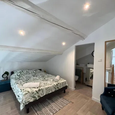 Duplex A 2 Pas De La Vielle D Avignon